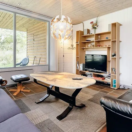 Дом отдыха 8 Person In