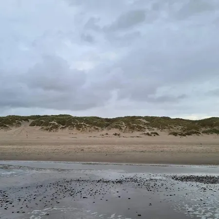 8 Person In * Blåvand