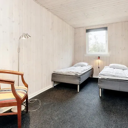 Дом отдыха 8 Person In Блаванн