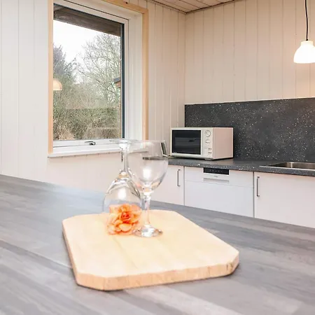 8 Person In * 布拉万德