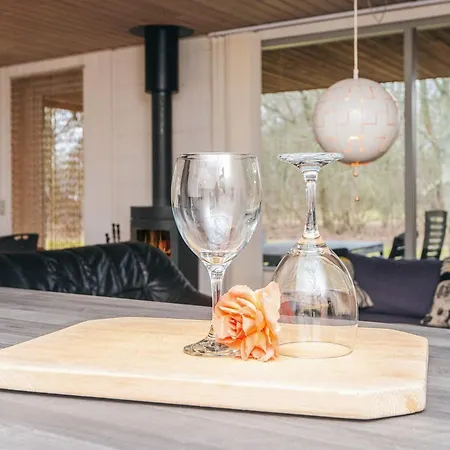 度假居 8 Person In