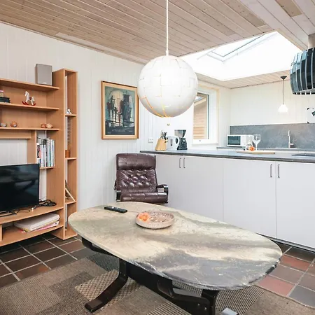 度假居 8 Person In 布拉万德