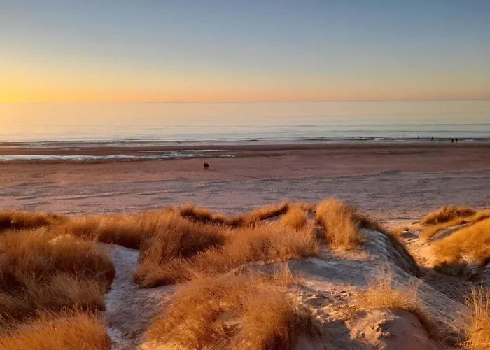 度假居 8 Person In 布拉万德