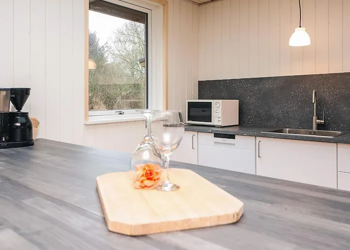 8 Person In * 布拉万德