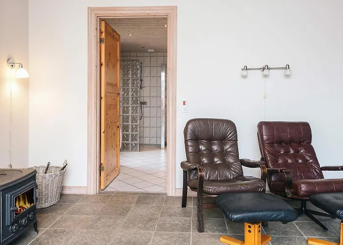 8 Person In 布拉万德