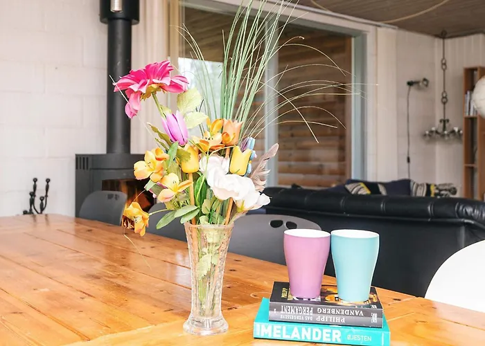 度假居 8 Person In *